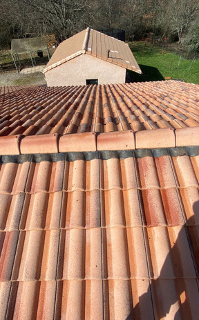 Nettoyage de toiture en fibrociment à Castelnau d'Estretefonds