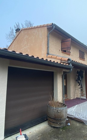 Ravalement de façade et nettoyage de toiture à Bruguières