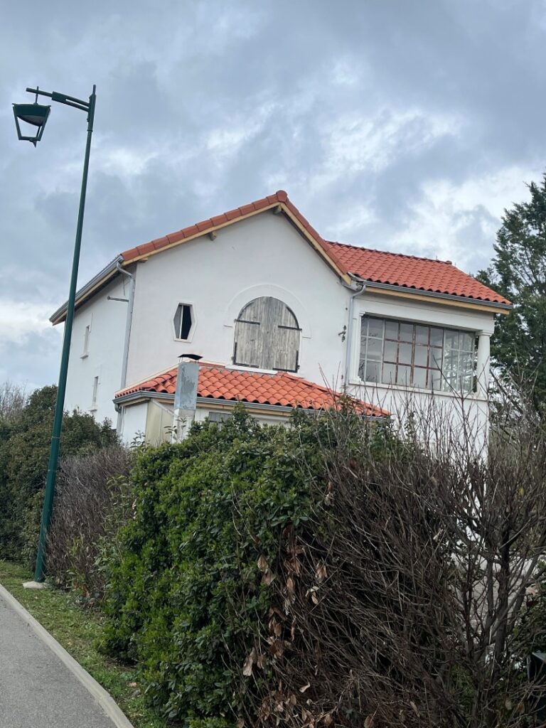 Changement de couverture complète avec chevron et renforcement de poutre porteuse