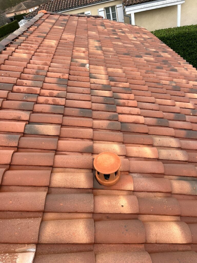 Nettoyage de toiture en 4 étapes à Pibrac